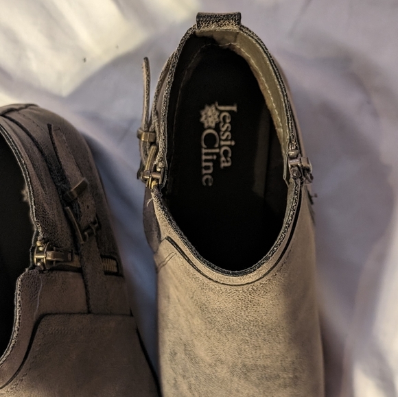 Taupe Low Heeled Ankle Boots Jessica Cline 10W - Picture 4 of 5